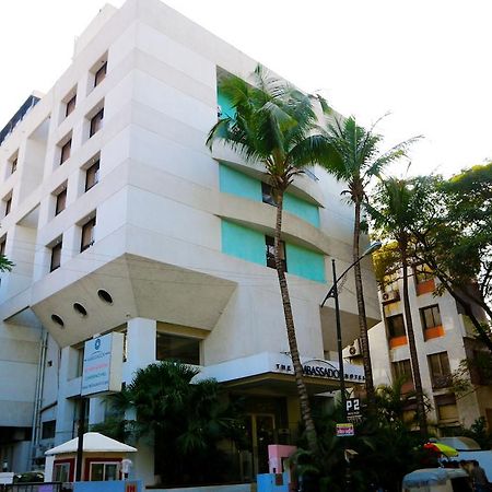 The Ambassador Hotel 浦那 外观 照片